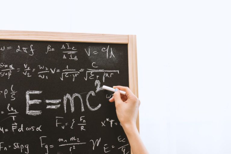 Kosakata Bahasa Inggris Tentang Fisika dan Simbol Fisika